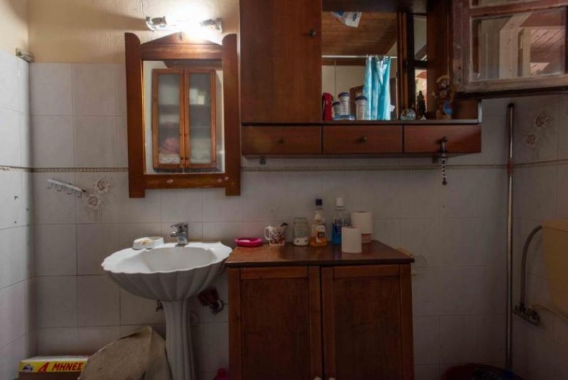 Athanati Kreta, Athanati: Kleines Haus mit großem Garten zu verkaufen Haus kaufen